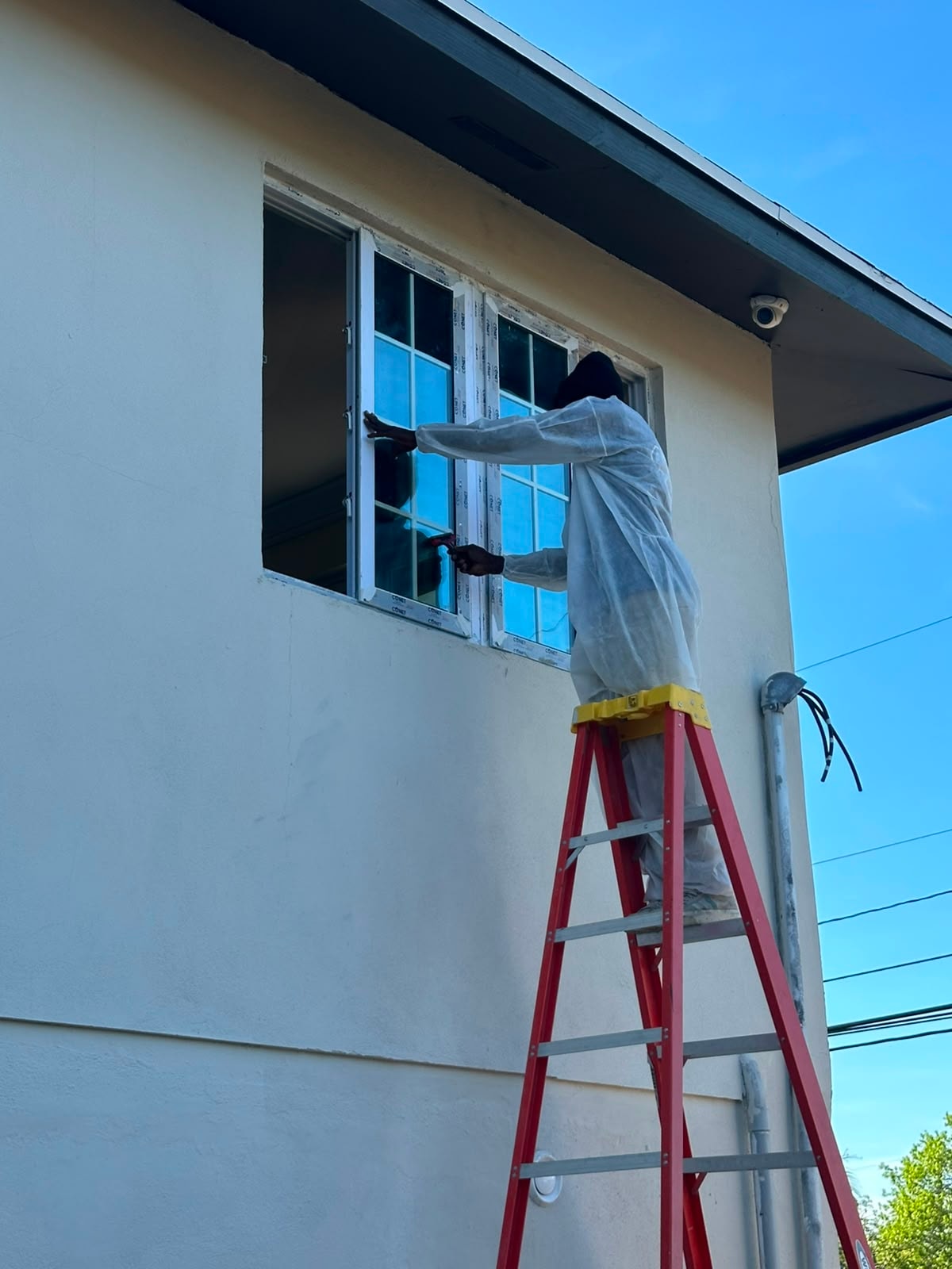 Exterior Window & Gutter Cleaning
